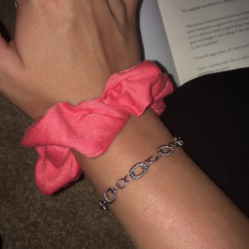 peachy pink scrunchie from aeropostale